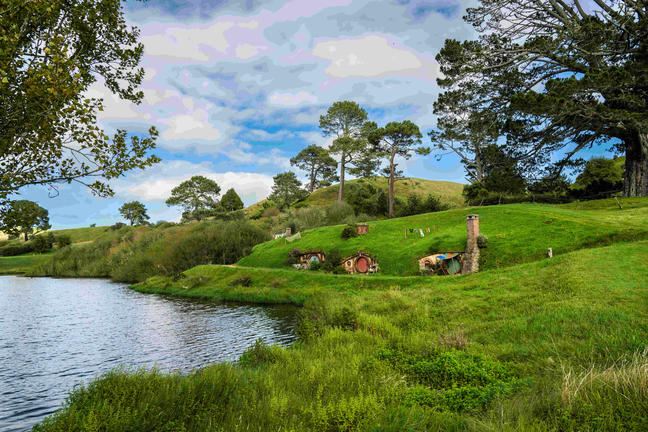 Hobbiton™MovieSetTourshttps://www.hobbitontours.com/